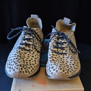 OTBT Allstead Sneaker - Leopard/Cheeta Print - Womens 9.5M